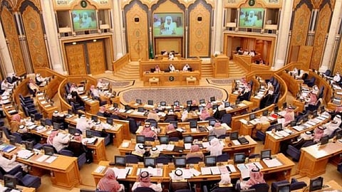 «الشورى» يطالب بمبادرة لدعم المواطنين على استبدال هذا النوع من السيارات