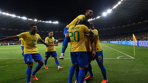 البرازيل تواجه كولومبيا لحسم التأهل لكأس العالم.. وتنتظر هدية الأرجنتين