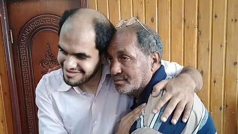 مصر.. ماذا قال الشاب الكفيف الذي تاه 21 عامًا بعد عودته لأهله؟