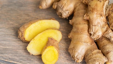 أهمها تخفيف آلام النساء.. فوائد سرية لتناول الزنجبيل
