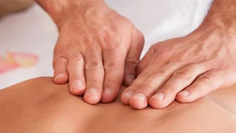 قصة ابتزاز سبعيني بصور ومقاطع خادشة من أحد مقدمي خدمات المساج