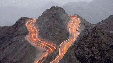 إغلاق طريق الهدا في الاتجاهين لوجود أمطار غزيرة