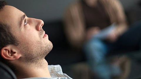 9 أعراض للإصابة بمتلازمة «الاكتناز القهري».. وأخصائي يكشف عن التداعيات