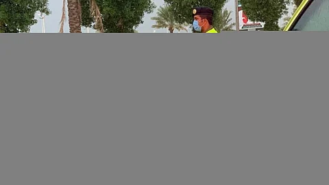 بالفيديو.. الدفاع المدني يدعو للحيطة والحذر في جدة بسبب الأمطار الغزيرة