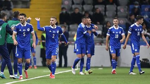 طرد لاعب برشلونة من معسكر منتخب البوسنة والهرسك