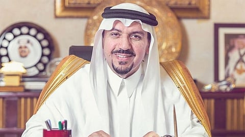 أمير القصيم يوجه بتأسيس سكرتارية لإدارة وتنظيم مزادات الإبل بالمنطقة