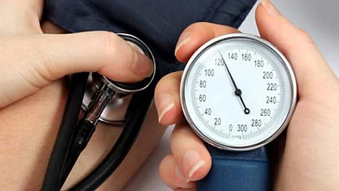 9 مضاعفات خطيرة لارتفاع ضغط الدم المفاجئ