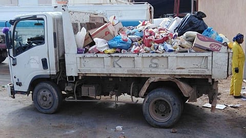 مصادرة ٣ أطنان مواد غذائية وإزالة اللوحات العشوائية بمكة المكرمة