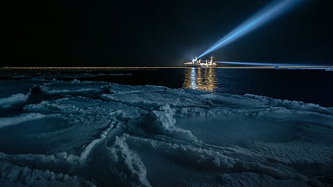 فلكية جدة: الظلام بدأ يسدل ستاره على بلدان القطب الشمالي