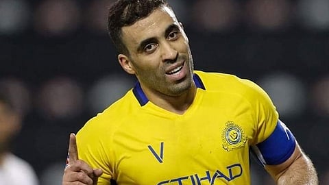 تعليق ناري لحسن الراهب على قرار النصر تجاه عبدالرزاق حمد الله