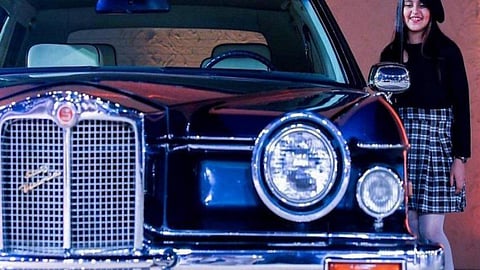 بالصور.. معرض الرياض للسيارات يجذب الأطفال بمغامرات تركيب الإطارات والرسم الافتراضي