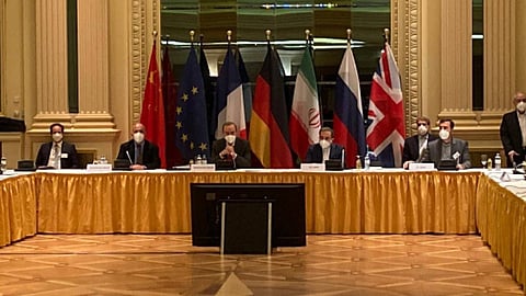 بعد زيارة جروسي المخيبة للآمال.. فرنسا تضع شرطًا لاستئناف المباحثات النووية