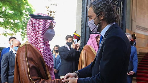 وزير الخارجية ونظيره الأرجنتيني يبحثان فرص التعاون اقتصاديًا وفق رؤية المملكة 2030
