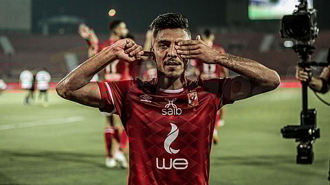 مهاجم الأهلي المصري يكشف عن عرض سعودي لضمه