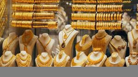 أسعار الذهب تعاود الارتفاع في السعودية بتعاملات الإثنين