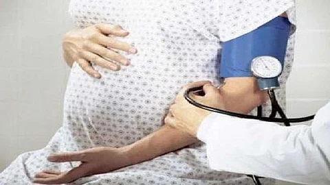 خطورة ارتفاع ضغط الدم أثناء الحمل.. وهذه الممارسة تعمل على خفضه