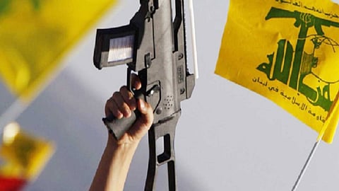 بريطانيا تتهم إيران باستخدام «حزب الله» لتأجيج الاضطرابات في المنطقة