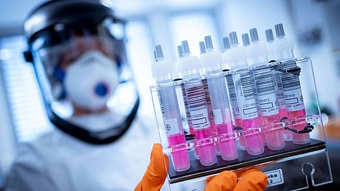 «الصحة العالمية» توجه نصيحة إلى كبار السن في زمن «أوميكرون»