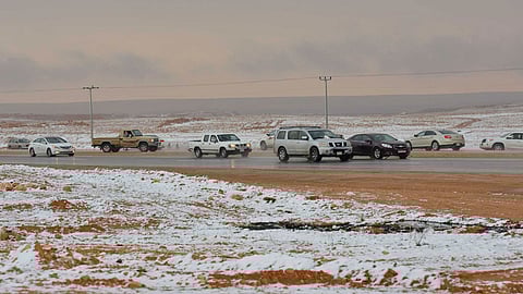 انخفاض الحرارة وتساقط الثلوج.. خبير أرصاد يكشف ملامح طقس ديسمبر على المملكة