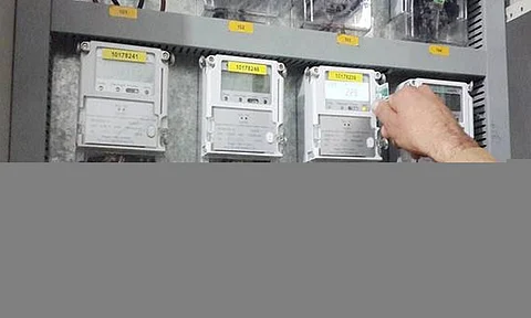 بالفيديو.. تعرف على حجم إنتاج واستهلاك الكهرباء بالسعودية