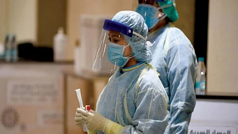 تراجع طفيف في الحالات الحرجة لمرضى كورونا.. وإعطاء أكثر من 47.5 مليون جرعة لقاح
