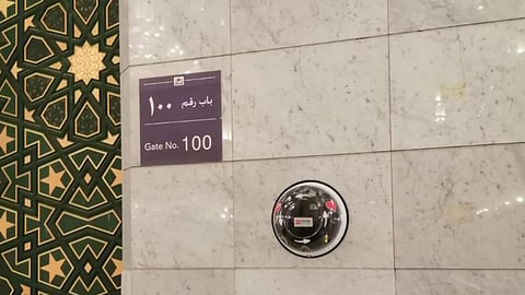 البدء في تركيب أجهزة الصدمات الكهربائية القلبية بالحرم المكي