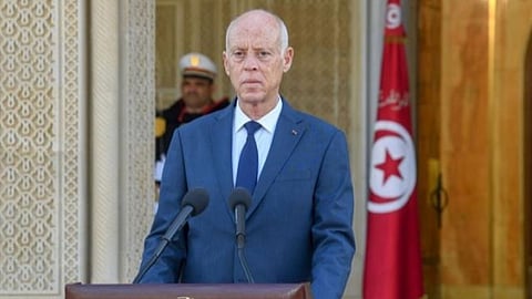 تونس.. إقالة عدد من المسؤولين في البعثات الدبلوماسية التونسية