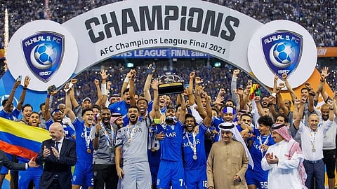 «الآسيوي» يمنح نجم الهلال جائزة الأفضل في غرب آسيا