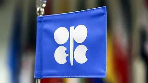 أوبك+ تُبقي السوق متأهبة بعد عام من المفاجآت السعودية