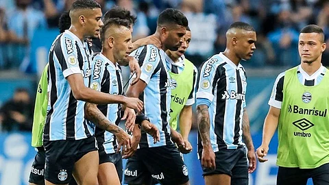 إسقاط البطل لا يكفي.. جريميو يودِّع الكبار في الدوري البرازيلي