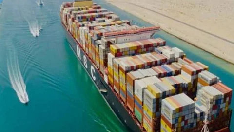 استنفار في قناة السويس بعد عودة إيفرجيفين مرة أخرى