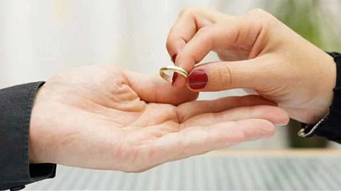 دراسة أمريكية تكشف: الرجال أكثر تأثرًا بالطلاق من النساء