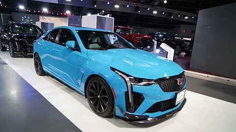 «كاديلاك CT4-V بلاك وينج 2022» رمز للفخامة بمعرض جدة