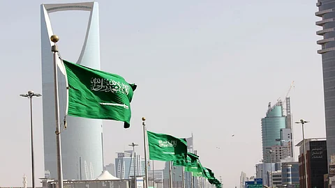 المملكة ترأس الدورة الـ42 لمجلس التعاون في الرياض بحضور أصحاب الجلالة والسمو قادة الدول الأعضاء