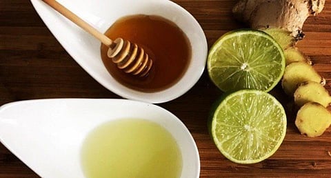 هذه الحالات تجعل العسل والليمون والزنجبيل مضرًّا بالصحة