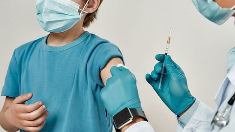 تعرف على فوائد الحصول على تطعيم كورونا لـ 4 فئات من الأطفال