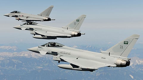 التحالف يحبط هجومًا حوثيًا بمأرب ويعلن مقتل 250 عنصرًا وتدمير 14 آلية عسكرية