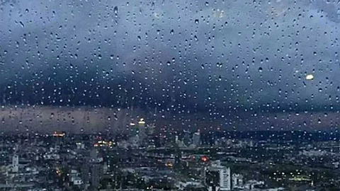 مسؤول يكشف عن تطورات تصريف السيول بحفر الباطن بعد الحالة المطرية الأخيرة