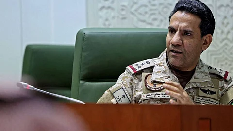 استهدفت 6 مواقع.. «التحالف» يكشف تفاصيل ضربات محدودة لأهداف عسكرية مشروعة بمطار صنعاء