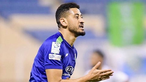 مهاجم الفتح يفتح النار على الحكم بعد الخسارة أمام الاتحاد