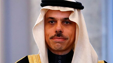 وزير الخارجية يتلقى اتصالًا هاتفيًّا من وزيرة العلاقات الدولية والتعاون بجنوب أفريقيا