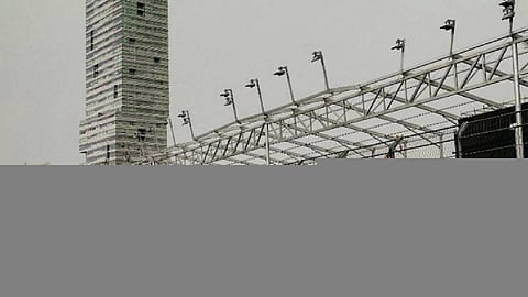بنتلي تستعرض قوتها على مضمار F1 جدة