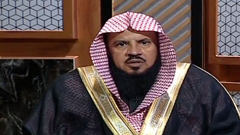 ما هو حكم من وجد لقطة في الطريق ومدة تعريفها؟.. الشيخ السبر يوضح