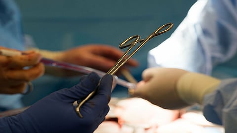 الطبيب السعودي هاني نجم يروي تفاصيل الجراحة المبهرة لجنين في بطن أمه: وجدت أصداء عالمية