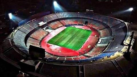 محامٍ يكشف عن دور وزارة الرياضة في مواجهة ديون الأندية.. ويؤكد: تم معاقبة رؤساء