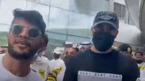 بالفيديو.. جماهير الاتحاد تستقبل حمدالله بحفاوة فور وصوله جدة