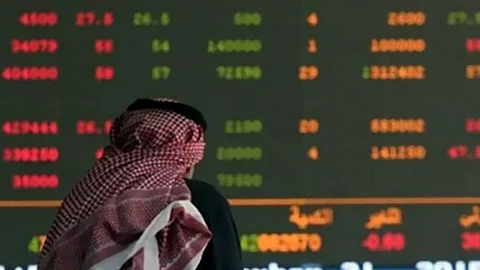 مؤشر سوق الأسهم السعودية يغلق منخفضًا عند مستوى 11168 نقطة