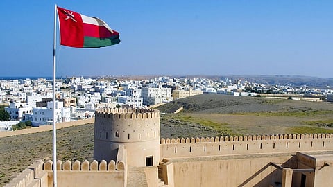 سلطنة عمان تطور طريقة مراقبة سفن الصيد الساحلية