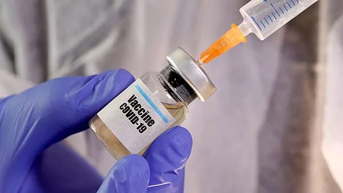 ارتفاع عدد الحالات الحرجة لمرضى كورونا.. وإعطاء 49.6 مليون جرعة لقاح