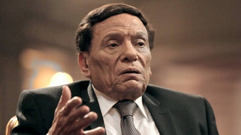 شقيق عادل إمام يحسم الجدل بشأن حقيقة مرض «الزعيم«